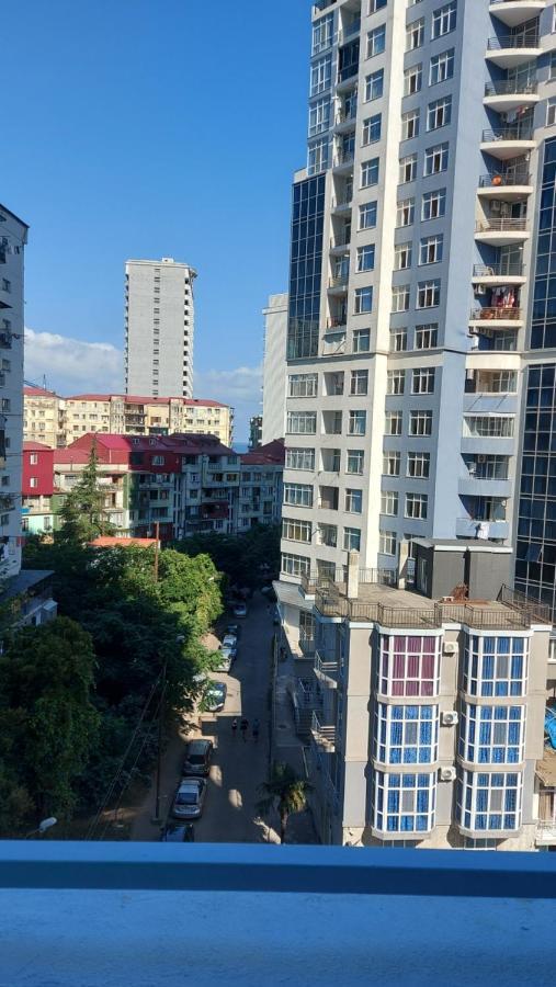 Andrew'S 2 Rooms Apartment In Batumi Ანდრიას 2 Ოთახიანი Აპარტამენტი Ბათუმში Eksteriør bilde